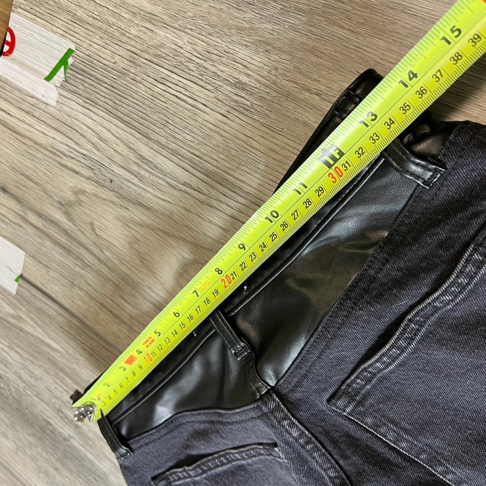 Abercrombie & Fitch Jeans Women 27/4S Black Curve Love 90s Relaxed Vegan Leather - Picture 7 of 11